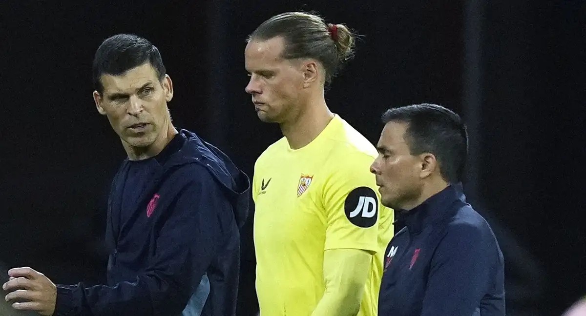 Preocupación en el Sevilla por la lesión de Nyland Preocupación en el Sevilla por la lesión de Nyland