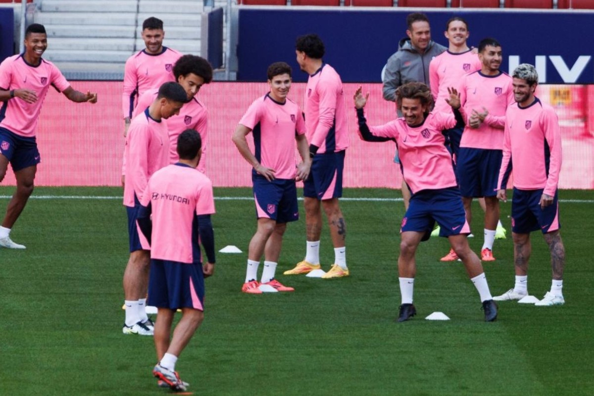 Simeone ensaya once para enfrentarse al Real Betis Simeone ensaya once para enfrentarse al Real Betis