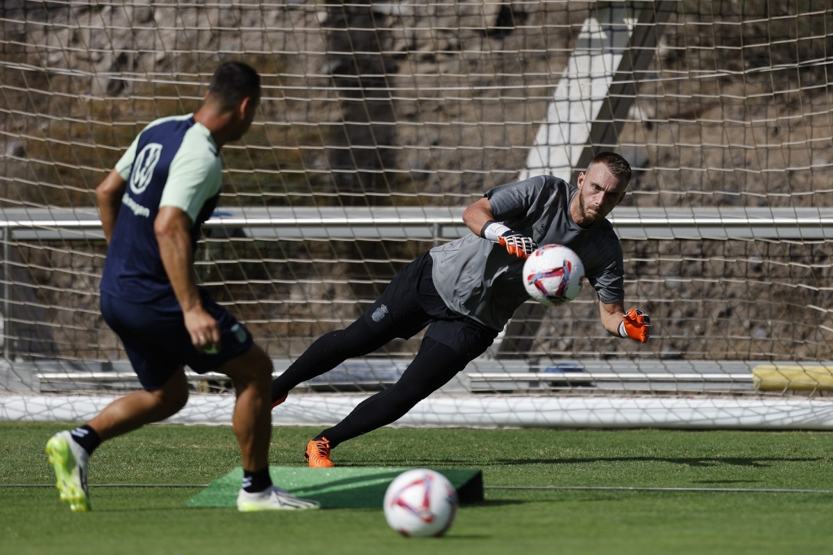 Muy buenas noticias en Las Palmas con el estado de Jasper Cillessen Muy buenas noticias en Las Palmas con el estado de Jasper Cillessen