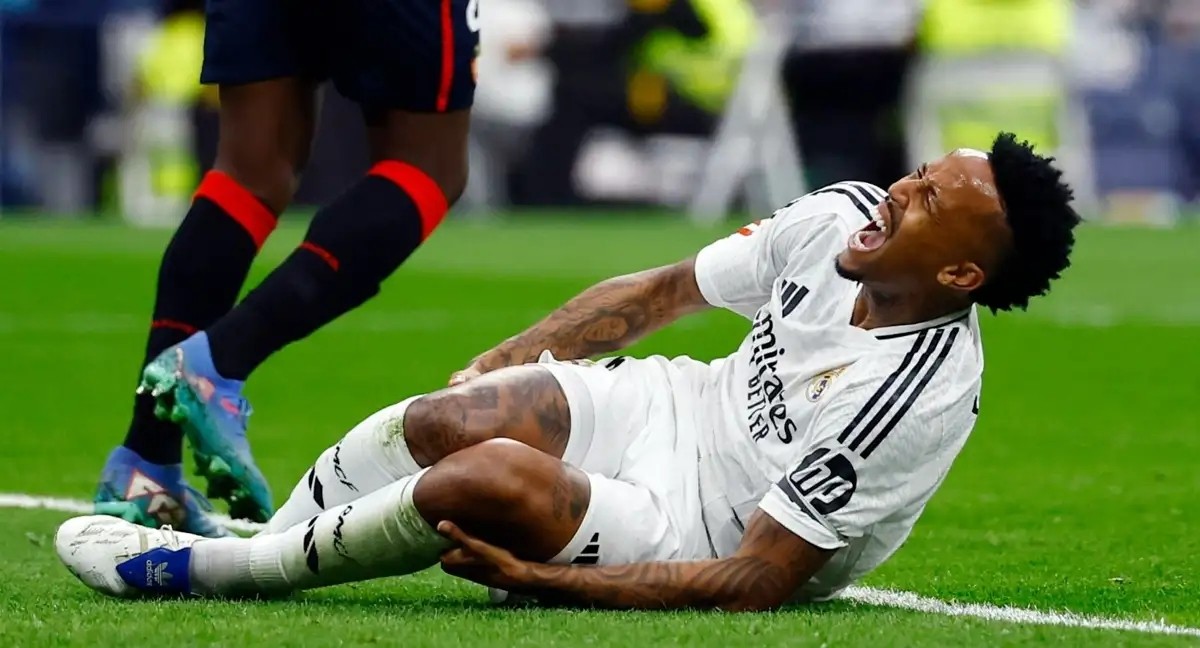 Se cumplen los peores presagios con  Eder Militao Se cumplen los peores presagios con  Eder Militao