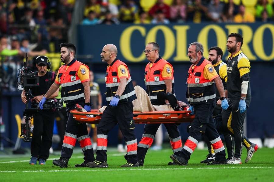 Ilias Akhomach podría estar lesionado grave de la rodilla Ilias Akhomach podría estar lesionado grave de la rodilla
