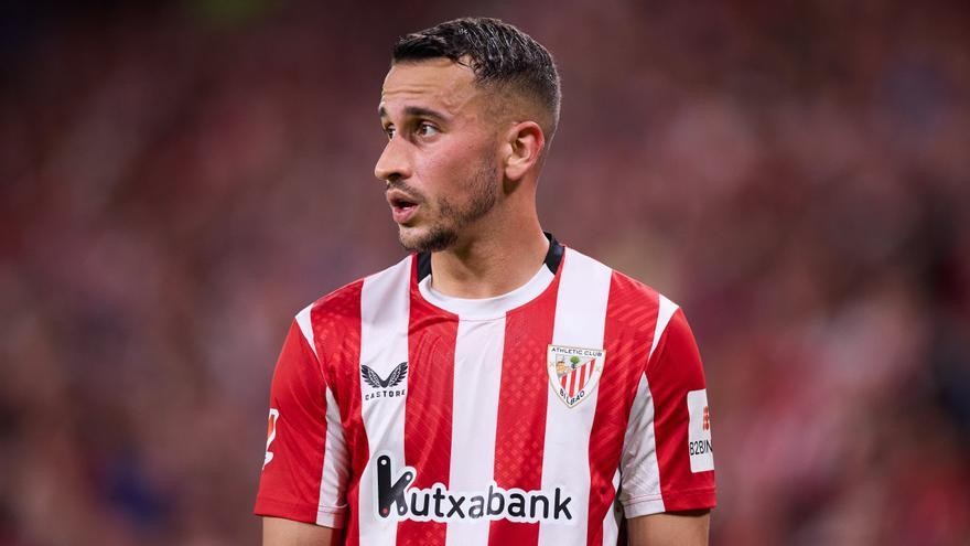 Lesión de Álex Berenguer ante el Real Valladolid Lesión de Álex Berenguer ante el Real Valladolid