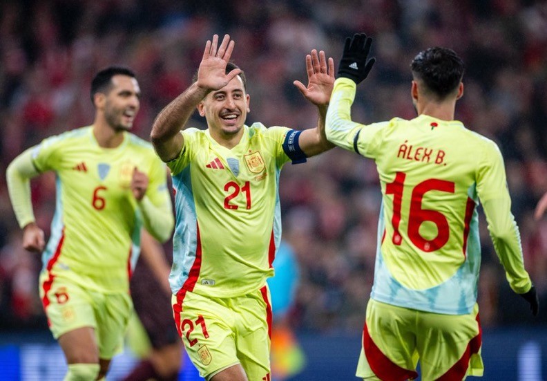 Oyarzabal, Baena y Zubimendi abandonan la concentración de la Selección Española Oyarzabal, Baena y Zubimendi abandonan la concentración de la Selección Española