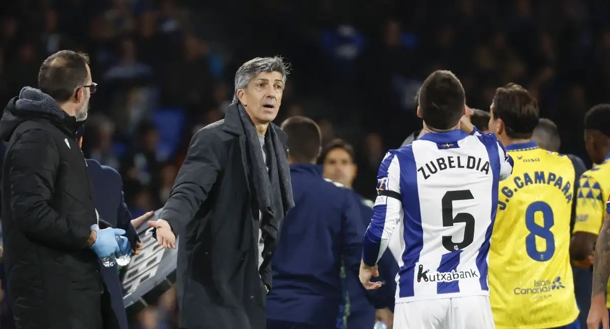 Imanol Alguacil sobre Zubimendi, Sucic, Sergio Gómez, Remiro, Kubo, Barrene y Olasagasti Imanol Alguacil sobre Zubimendi, Sucic, Sergio Gómez, Remiro, Kubo, Barrene y Olasagasti
