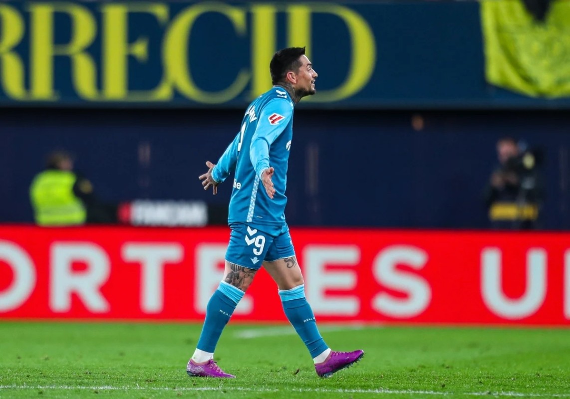 Ya hay respuesta al recurso del Real Betis por la expulsión del Chimy Ávila Ya hay respuesta al recurso del Real Betis por la expulsión del Chimy Ávila