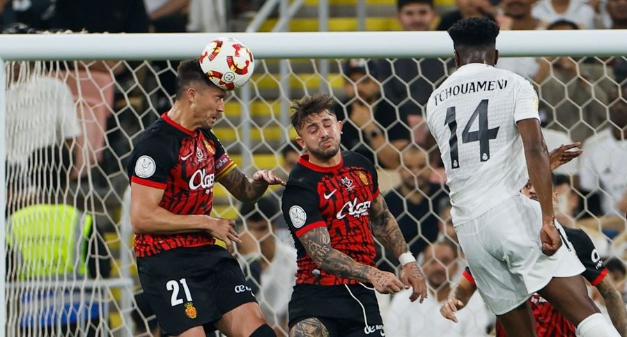 El motivo del cambio de Raíllo ante el Real Madrid ¿Lesión? El motivo del cambio de Raíllo ante el Real Madrid ¿Lesión?