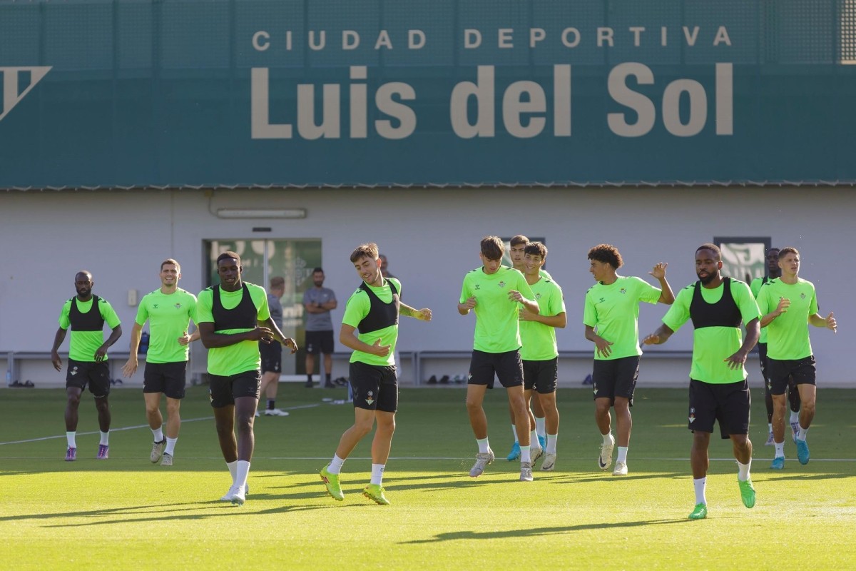 Bajas muy importantes en el entrenamiento del Real Betis Bajas muy importantes en el entrenamiento del Real Betis