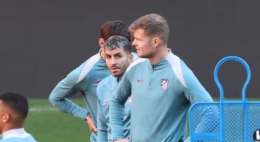 Simeone ensaya once para la Copa con la baja de Giménez Simeone ensaya once para la Copa con la baja de Giménez