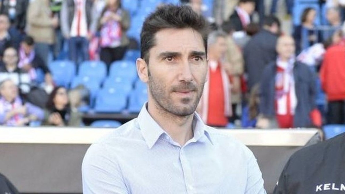 Cobeño sobre Ratiu, Batalla, Mumin, Lejeune, Álvaro García, RDT, Nteka, Balliu y Trejo Cobeño sobre Ratiu, Batalla, Mumin, Lejeune, Álvaro García, RDT, Nteka, Balliu y Trejo