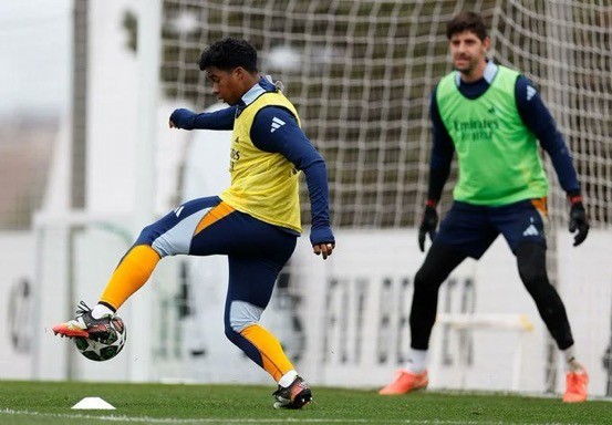 El Real Madrid recupera a Courtois y Rüdiger para el EuroDerbi El Real Madrid recupera a Courtois y Rüdiger para el EuroDerbi