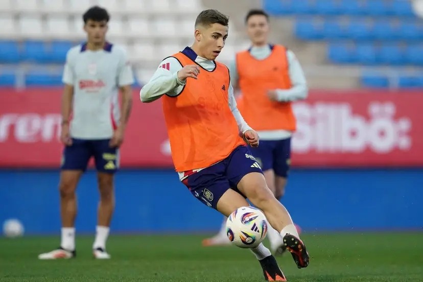 La RFEF libera a Fermín López, Pablo Torre y Gerard Martín para que estén ante Osasuna La RFEF libera a Fermín López, Pablo Torre y Gerard Martín para que estén ante Osasuna