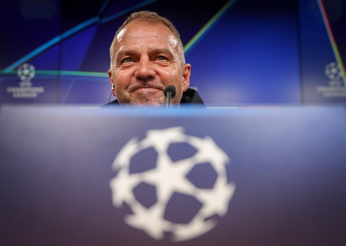 Hansi Flick sobre Lewandowski, Szczesny, Dani Olmo, Balde, Iñigo Martínez y Gerard Martín Hansi Flick sobre Lewandowski, Szczesny, Dani Olmo, Balde, Iñigo Martínez y Gerard Martín