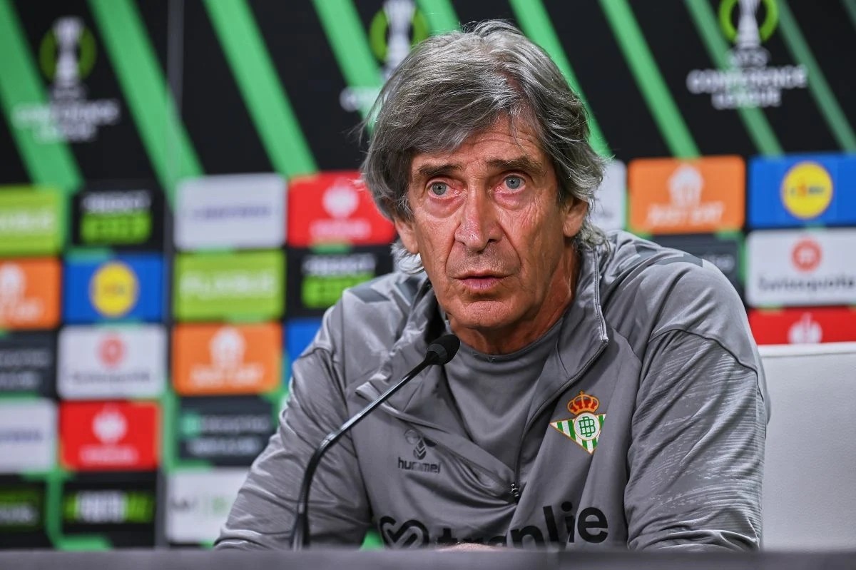 Pellegrini sobre Isco, Llorente, Marc Roca y las posibilidades en defensa Pellegrini sobre Isco, Llorente, Marc Roca y las posibilidades en defensa