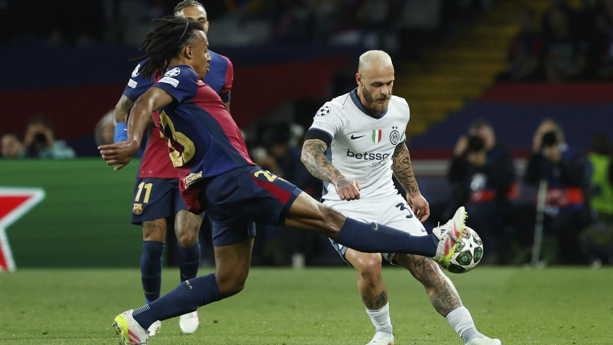 Koundé cae lesionado ante el Inter Koundé cae lesionado ante el Inter