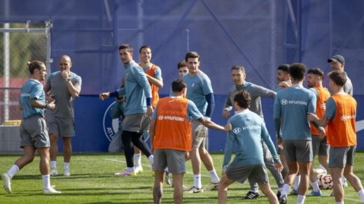 Simeone ensaya once con Griezmann en una sesión con una nueva baja