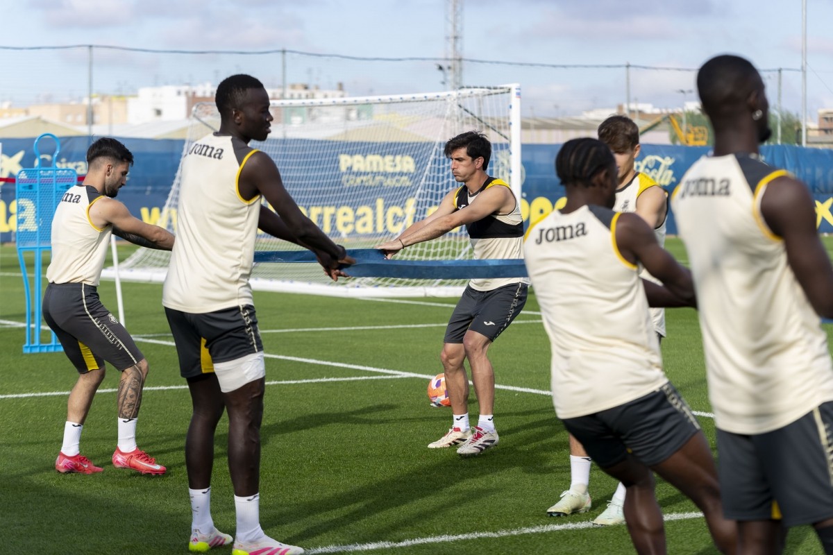Nueva baja en el entrenamiento del Villarreal y última hora sobre Kiko Femenía Nueva baja en el entrenamiento del Villarreal y última hora sobre Kiko Femenía