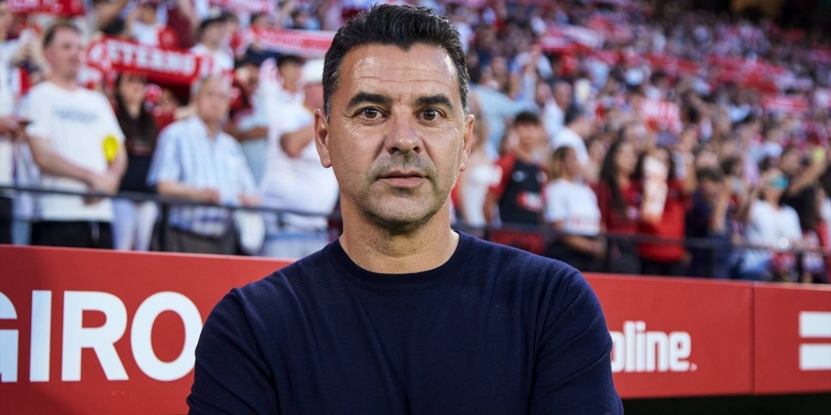 Míchel, hospitalizado por un problema de salud, no estará en el banquillo ante el Villarreal Míchel, hospitalizado por un problema de salud, no estará en el banquillo ante el Villarreal