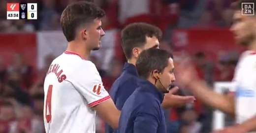 Kike Salas cae lesionado ante la UD Las Palmas