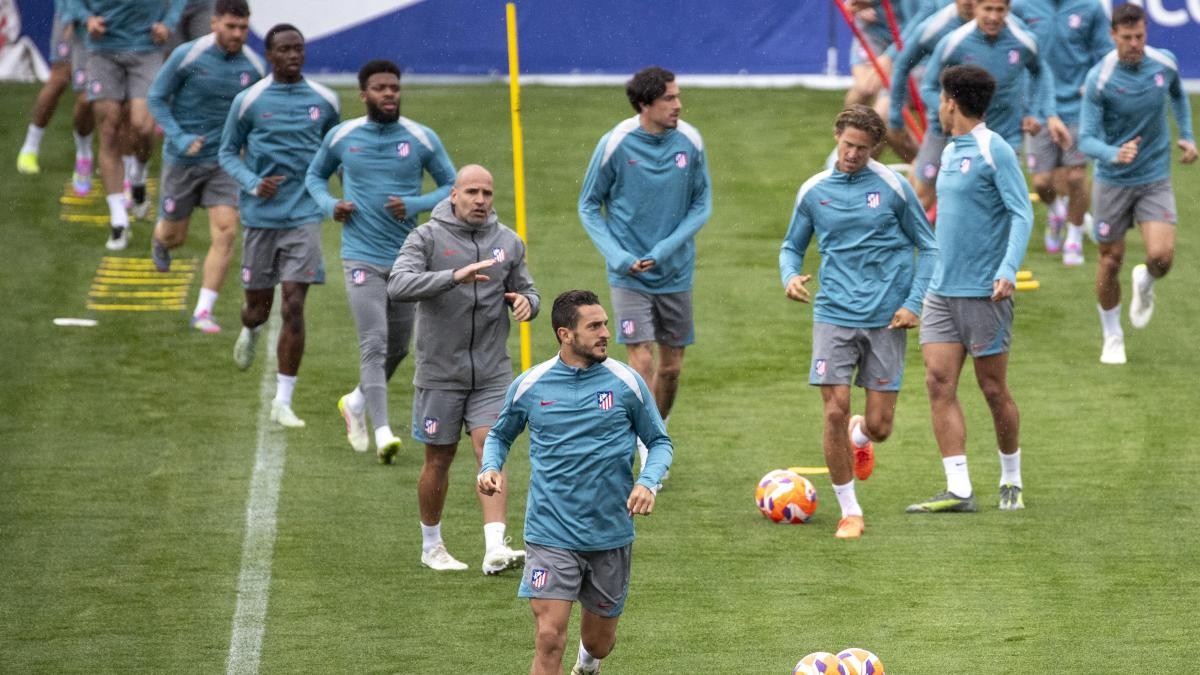 Simeone ensaya once con muchas variantes en la sesión de este jueves Simeone ensaya once con muchas variantes en la sesión de este jueves