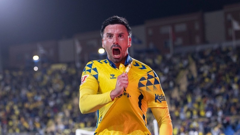Javi Muñoz se cansa de esperar al Valencia y explorará nuevas opciones Javi Muñoz se cansa de esperar al Valencia y explorará nuevas opciones