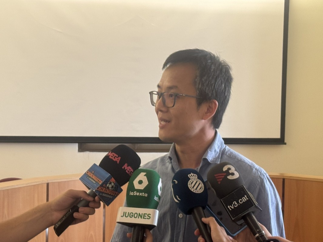 Mao Ye sobre la salida de Joan García al Barcelona y la renovación de Javi Puado
