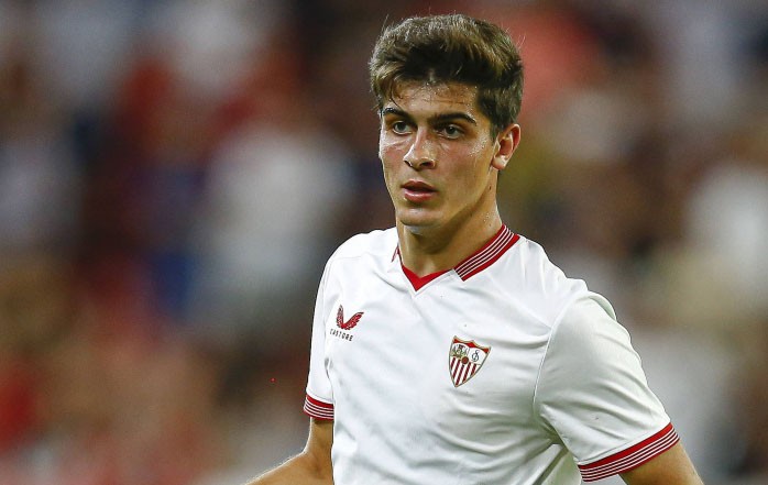 El Sevilla negocia la venta de Juanlu Sánchez con el Nápoles El Sevilla negocia la venta de Juanlu Sánchez con el Nápoles
