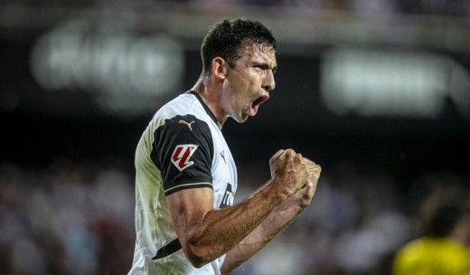 El Valencia rechaza una oferta del Bolonia por César Tarrega