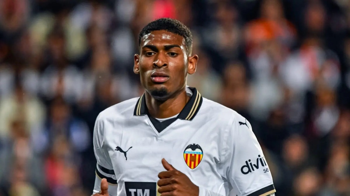 El Arsenal negocia con el Valencia por Mosquera El Arsenal negocia con el Valencia por Mosquera
