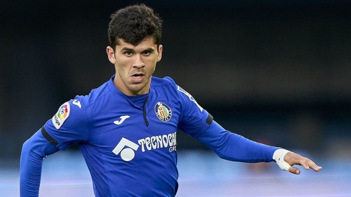 El Girona podría ser el nuevo destino de Carles Aleñá El Girona podría ser el nuevo destino de Carles Aleñá