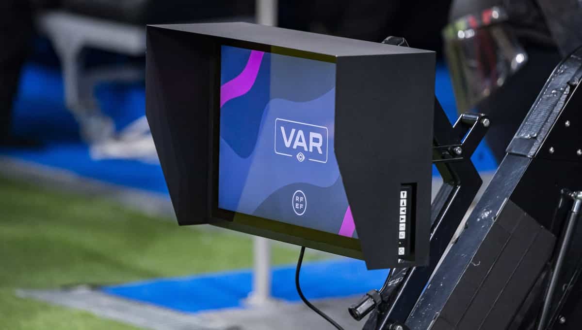 El impacto del VAR en el fútbol: los pros y las contras El impacto del VAR en el fútbol: los pros y las contras