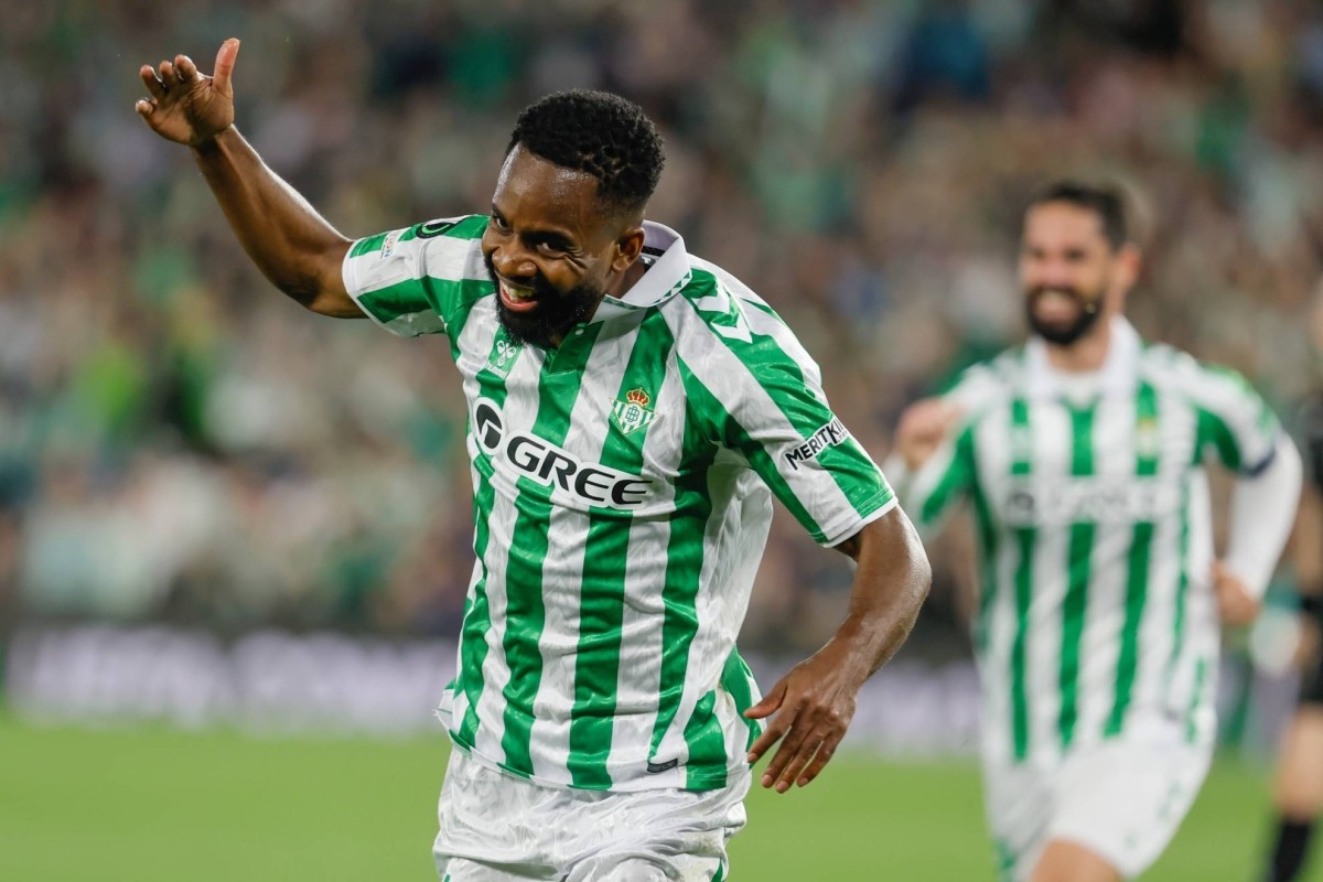El Betis recibe una oferta por Bakambu El Betis recibe una oferta por Bakambu