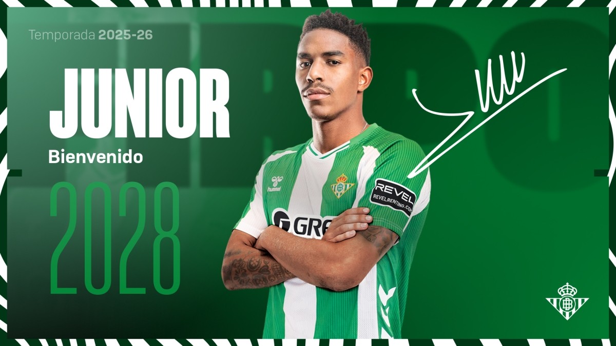 El Betis hace oficial el regreso de Junior Firpo