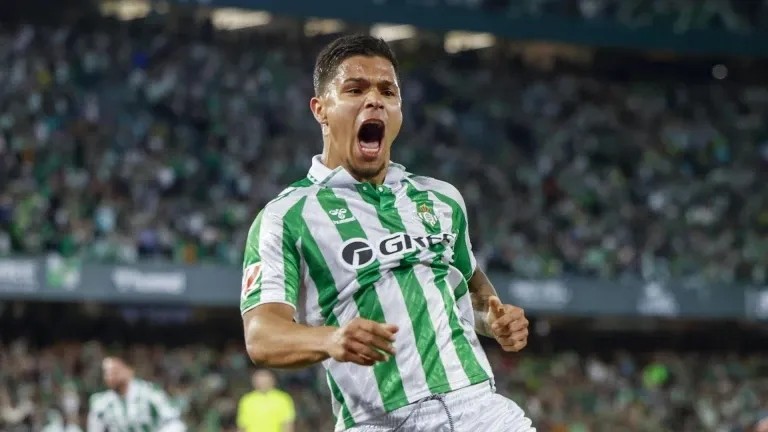 Guía Fantasy de la plantilla, alineación tipo y recomendables del Real Betis Balompié temporada 25/26. ACTUALIZADO 1º PARÓN DE SELECCIONES.