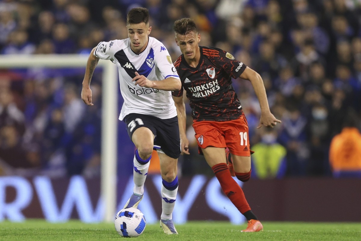 El Real Betis ficha a un nuevo central El Real Betis ficha a un nuevo central