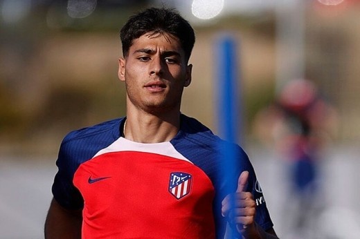 Getafe y Rayo Vallecano pelean por Carlos Martín