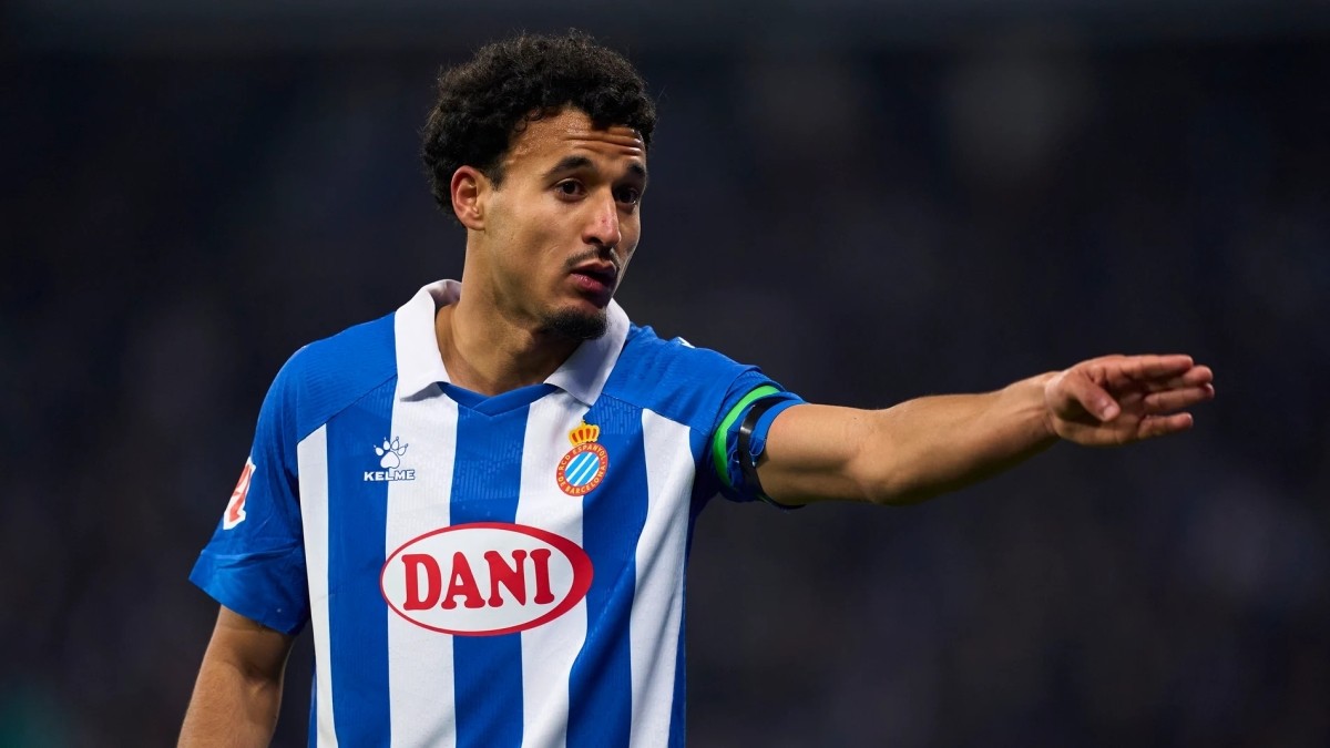 El Espanyol responde al interés del Villarreal y Como por Omar El Hilali: cláusula o nada El Espanyol responde al interés del Villarreal y Como por Omar El Hilali: cláusula o nada