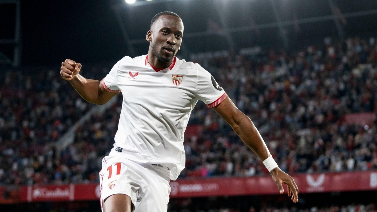 Guía Fantasy de la plantilla, alineación tipo y recomendables de Sevilla FC temporada 25/26.