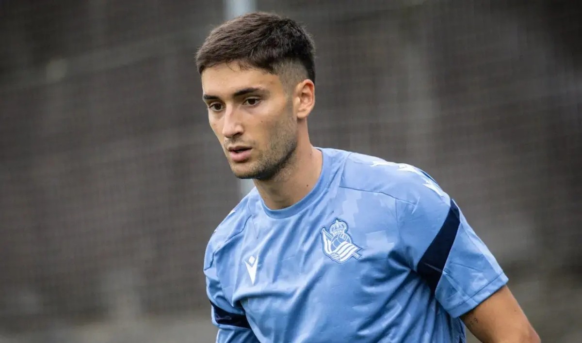 La Real Sociedad descansa pendiente de las molestias de Gorrotxategi y Elustondo La Real Sociedad descansa pendiente de las molestias de Gorrotxategi y Elustondo