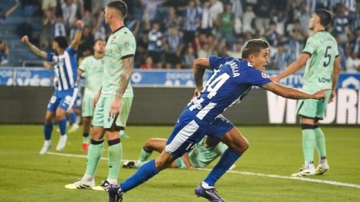 Crónica y ficha técnica del Alavés 2 - 1 Levante UD