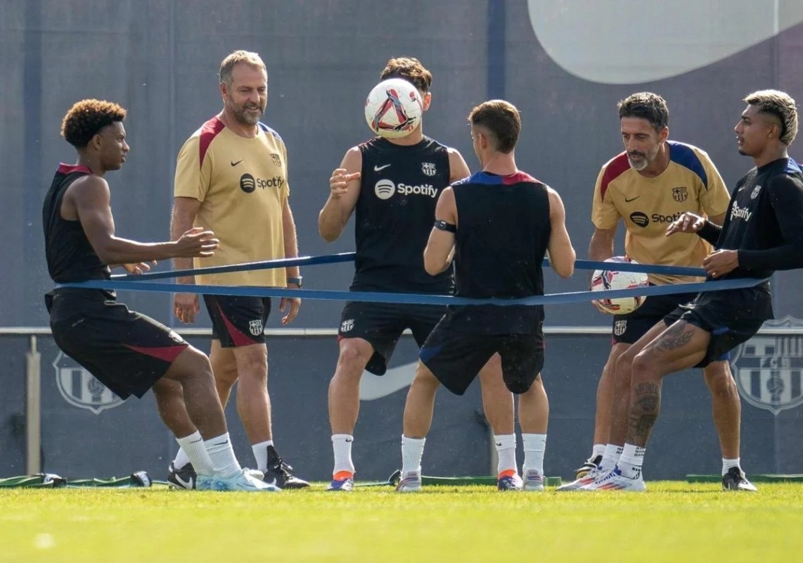MARCA apuesta por las titularidades de Koundé y Lewandowsi ante el Levante MARCA apuesta por las titularidades de Koundé y Lewandowsi ante el Levante