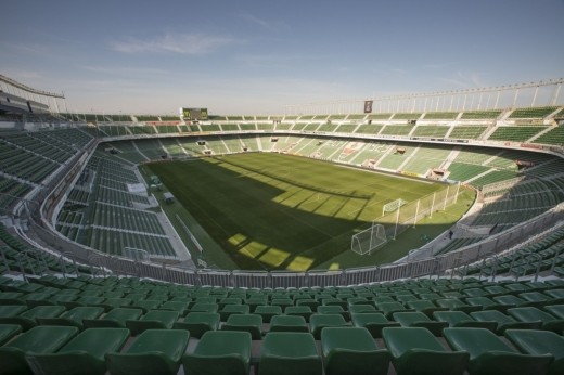 Alineaciones confirmadas del Elche - Real Betis  ¿Titularidad para Valles o Pau López?