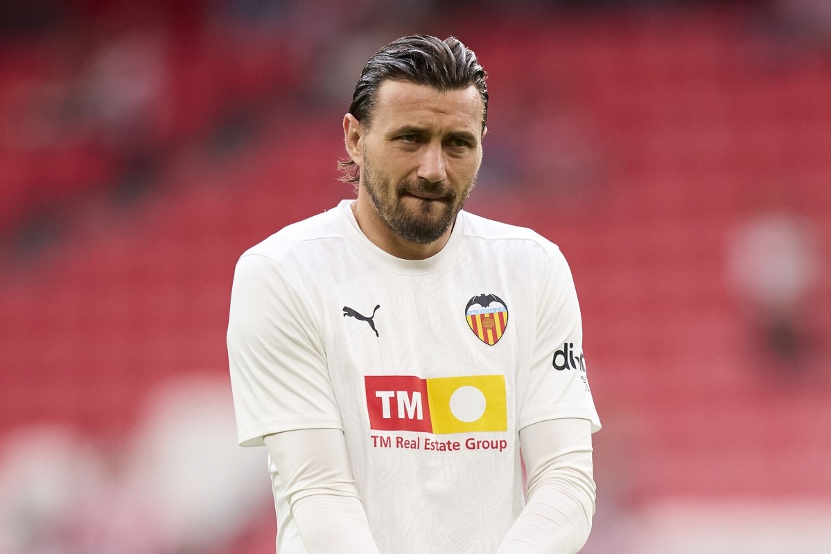 Dimitrievski pide al Valencia que le dejen salir tras sentirse engañado