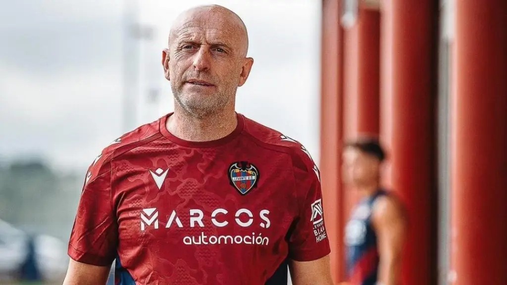 Calero confirma el fichaje de Íker Losada, pide un portero y más refuerzos y habla sobre el Barcelona
