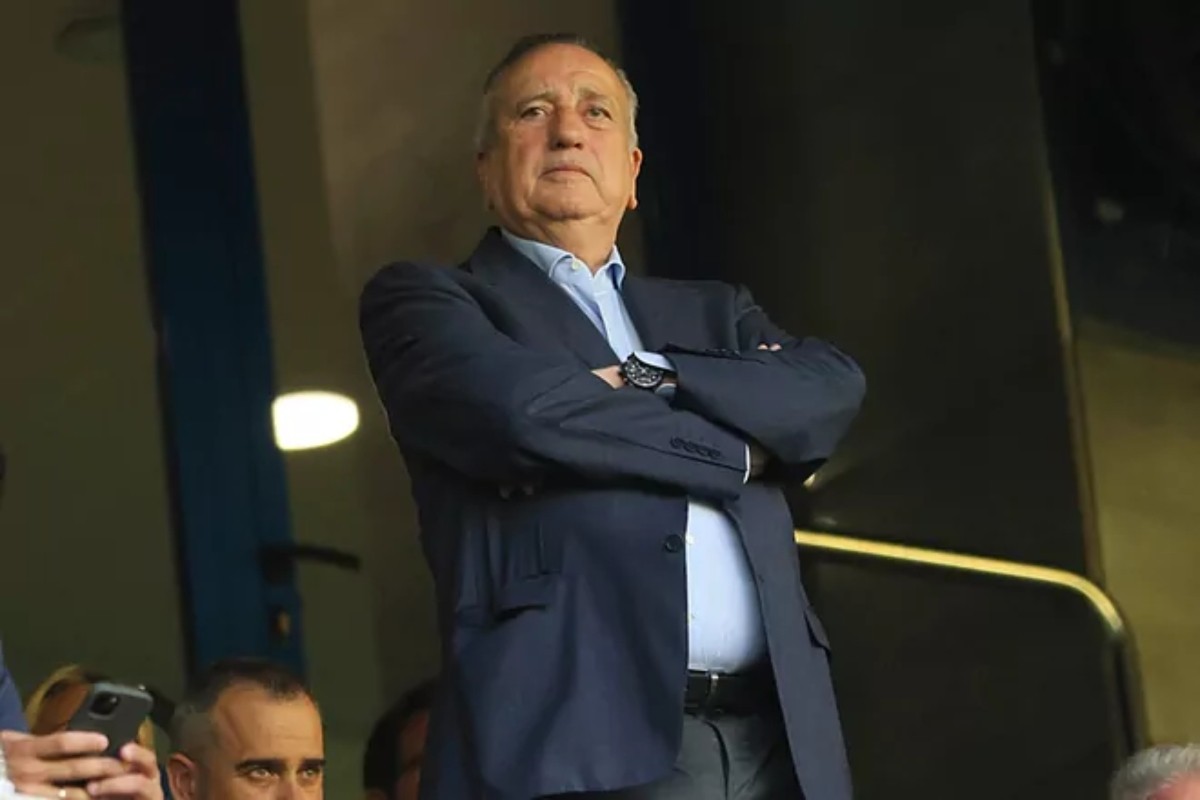 El Villarreal prepara un miércoles frenético en el mercado de fichajes: dos fichajes y una venta El Villarreal prepara un miércoles frenético en el mercado de fichajes: dos fichajes y una venta