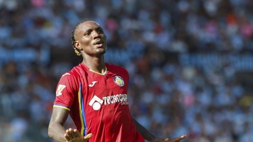 Uche tumba su salida al Wolves y el Como se mete con fuerza en la puja