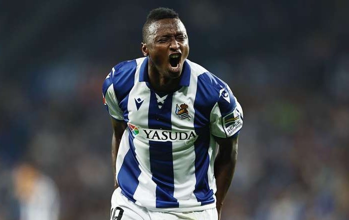 Ultimátum del Valencia a la Real Sociedad por Umar Sadiq Ultimátum del Valencia a la Real Sociedad por Umar Sadiq