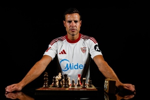 El Sevilla hace oficial el fichaje de César Azpilicueta