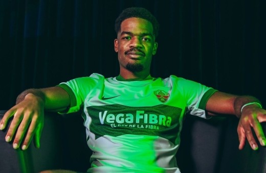 El Elche hace oficial el fichaje de Graby Diangana