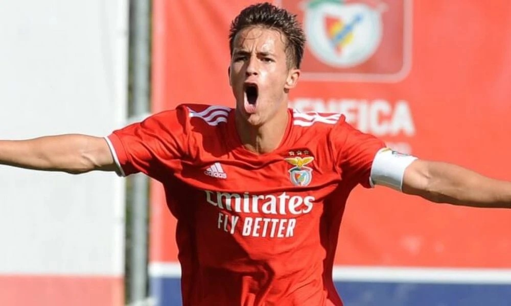 El Elche tiene nuevo centrocampista, procedente del Benfica El Elche tiene nuevo centrocampista, procedente del Benfica