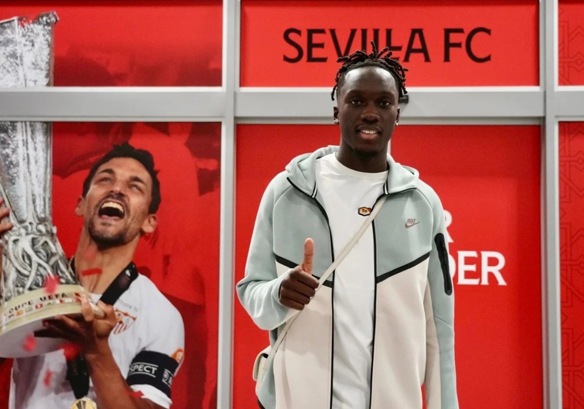 El Sevilla hace oficial el fichaje de Batista Mendy El Sevilla hace oficial el fichaje de Batista Mendy